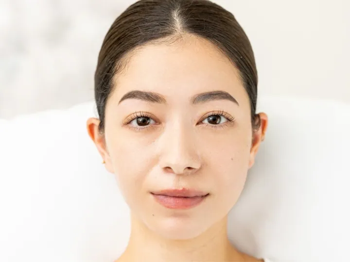 あなたの本来持っている眉アーチが蘇り、美しい眉に。