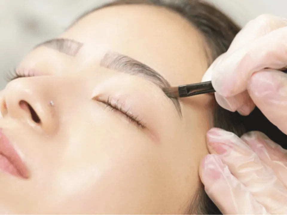 日本人の繊細で敏感なお肌に合わせた施術工程 1